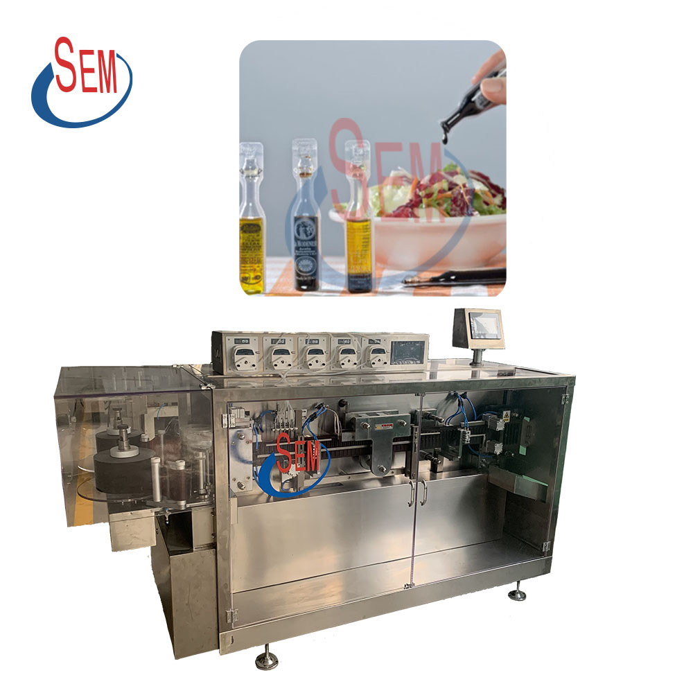 Automatic plastic bottle liquid filling sealing machine and labeling machine