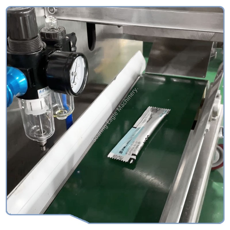 Automatic straight corner round corner jelly honey ketchup sauce sealing filling sachet packing machine Automatic straight corner round corner jelly honey ketchup sauce sealing filling sachet packing machine