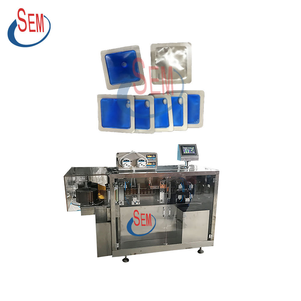 Automatic plastic bottle liquid filling sealing machine and labeling machine